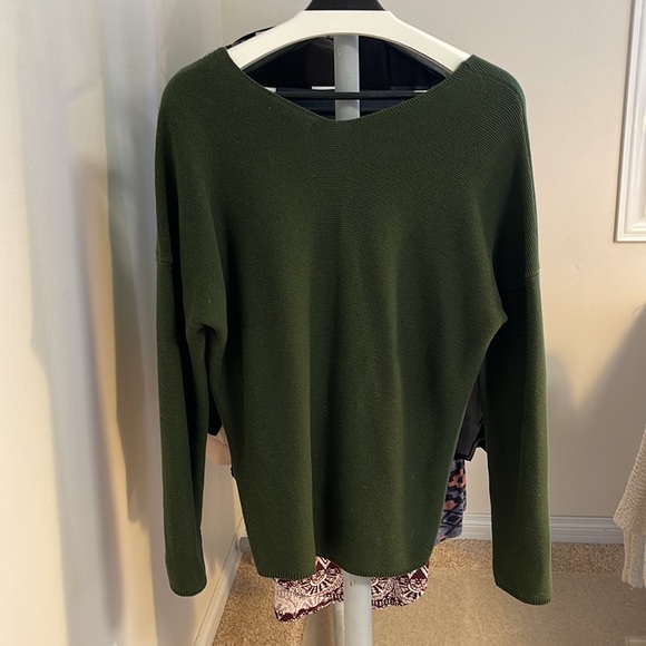 EUC forest Green Joe Fresh Sweater - Picture 3 of 4